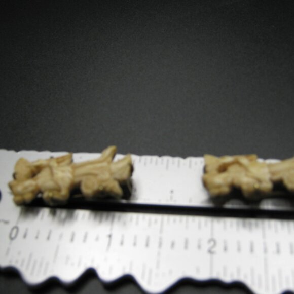 1950's Vintage Indonesian Ivory Clip Earrings - Picture 2 of 3